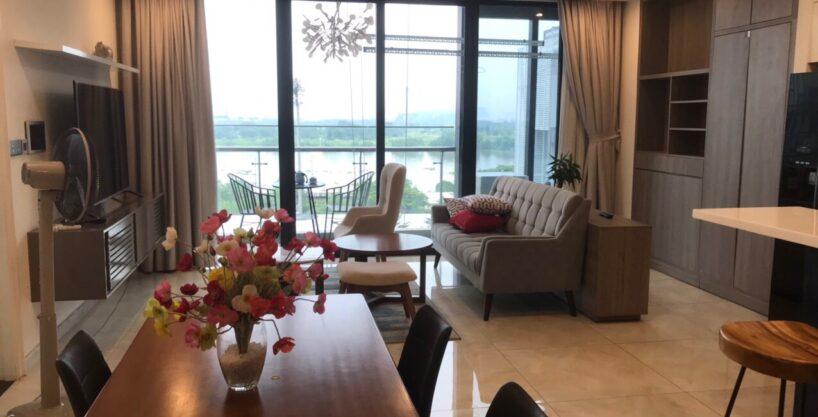 Phong khach view song Sai Gon - MANSION